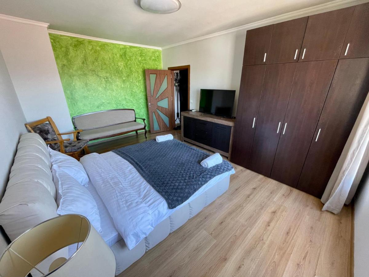 Amazing View Central 1 Bedroom Apartment Pazardzsik Kültér fotó